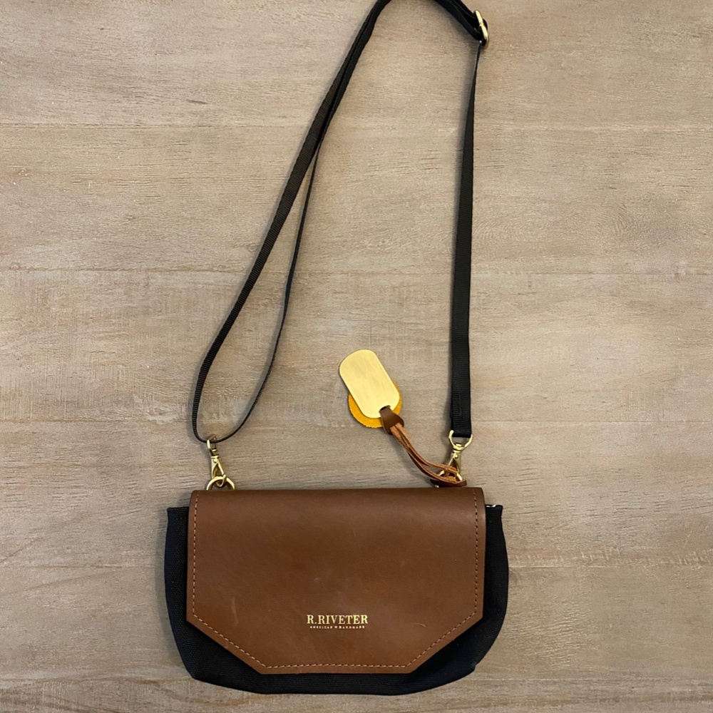 R. Riveter Whittle Belt Bag Handbag Purse